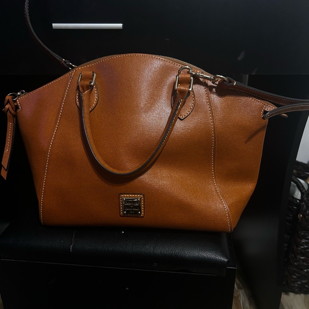 Elegant Brown Leather Handbag